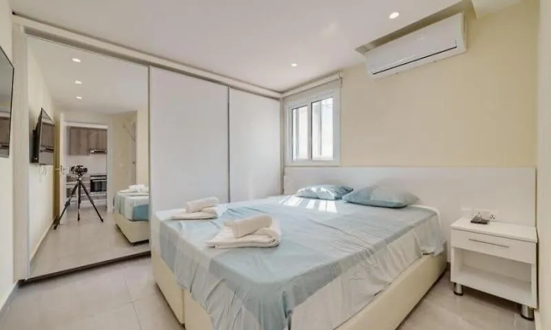 Lägenhet Deluxe Apt - 500M Nissi Beach! Ayia Napa Cypern
